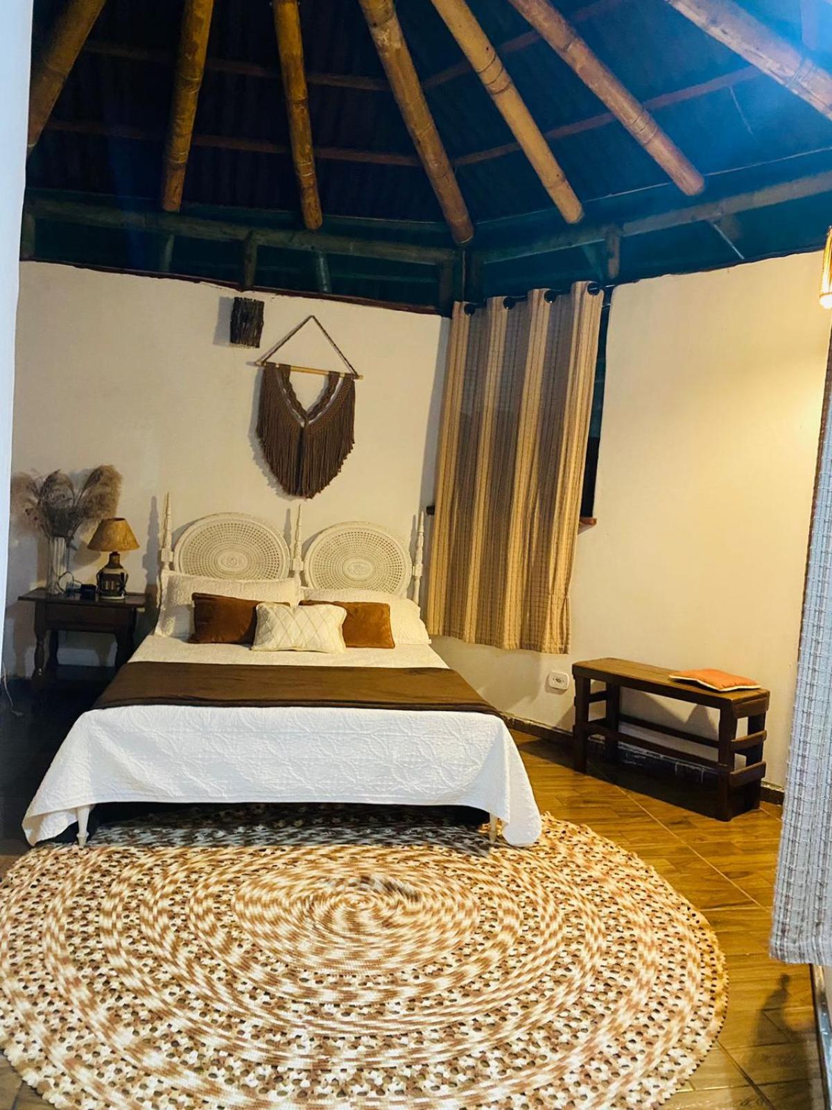 Econois Pousada e Camping Ecológico Alto Paraíso de Goiás Extérieur photo